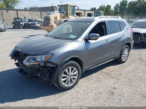 KNMAT2MVXHP502501 2017 NISSAN ROGUE - Image 2