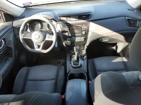 KNMAT2MVXHP505463 2017 NISSAN ROGUE - Image 8