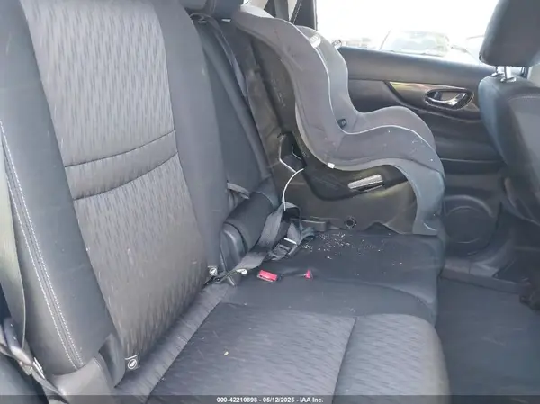 KNMAT2MVXHP512848 2017 NISSAN ROGUE - Image 8