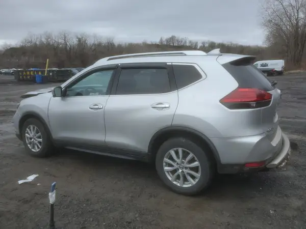 KNMAT2MVXHP512865 2017 NISSAN ROGUE - Image 2