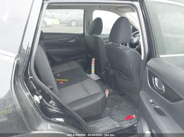 KNMAT2MVXHP517614 2017 NISSAN ROGUE - Image 8