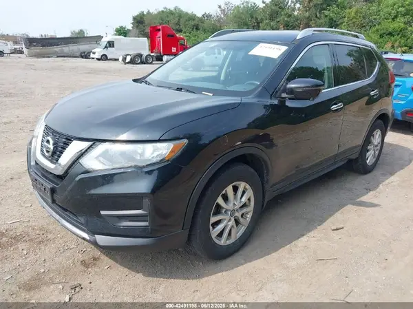 KNMAT2MVXHP517709 2017 NISSAN ROGUE - Image 2