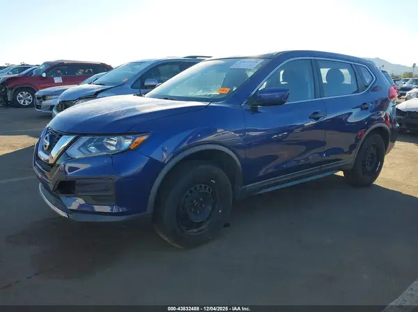 KNMAT2MVXHP519184 2017 NISSAN ROGUE - Image 2