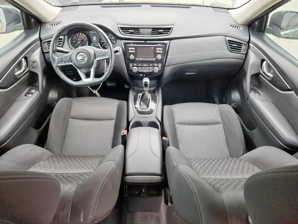 KNMAT2MVXHP519377 2017 NISSAN ROGUE - Image 8