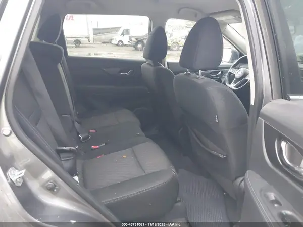 KNMAT2MVXHP521906 2017 NISSAN ROGUE - Image 8