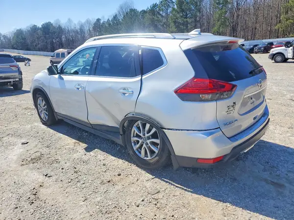 KNMAT2MVXHP524241 2017 NISSAN ROGUE - Image 2