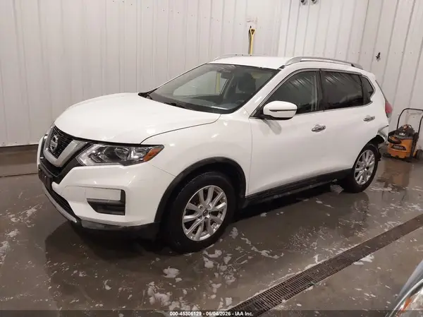 KNMAT2MVXHP524739 2017 NISSAN ROGUE - Image 2
