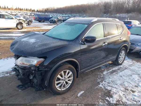 KNMAT2MVXHP526068 2017 NISSAN ROGUE - Image 2