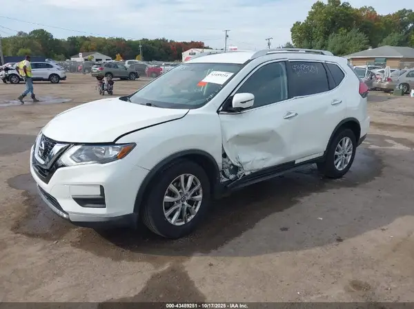 KNMAT2MVXHP532131 2017 NISSAN ROGUE - Image 2
