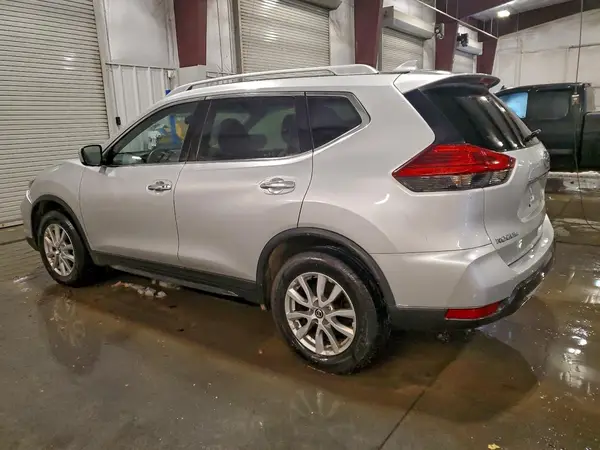 KNMAT2MVXHP532520 2017 NISSAN ROGUE - Image 2