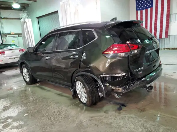 KNMAT2MVXHP533926 2017 NISSAN ROGUE - Image 2