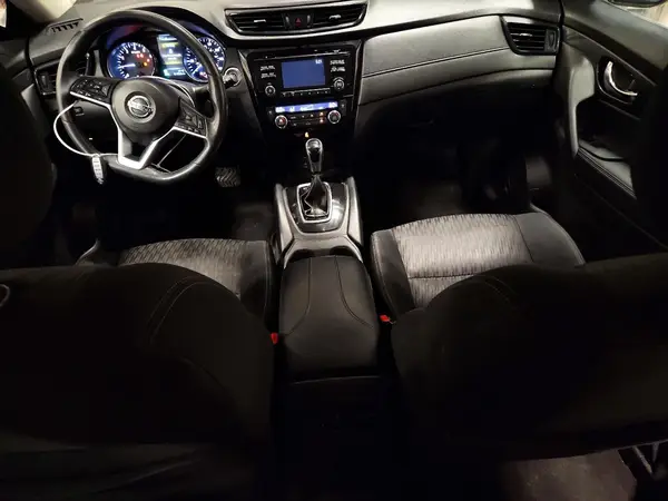 KNMAT2MVXHP534090 2017 NISSAN ROGUE - Image 8