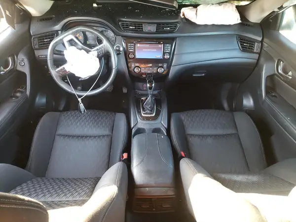 KNMAT2MVXHP535319 2017 NISSAN ROGUE - Image 8