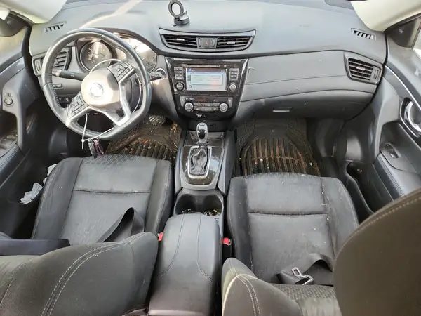 KNMAT2MVXHP538740 2017 NISSAN ROGUE - Image 8