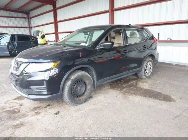 KNMAT2MVXHP539175 2017 NISSAN ROGUE - Image 2