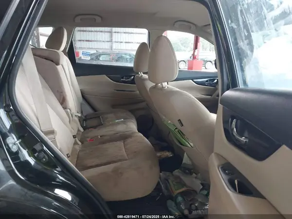 KNMAT2MVXHP539175 2017 NISSAN ROGUE - Image 8