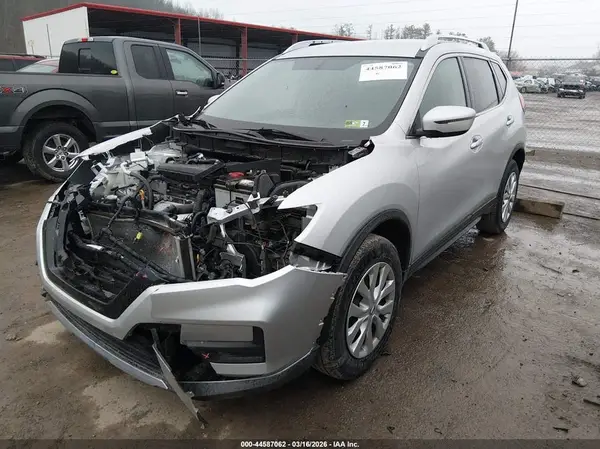 KNMAT2MVXHP545672 2017 NISSAN ROGUE - Image 2