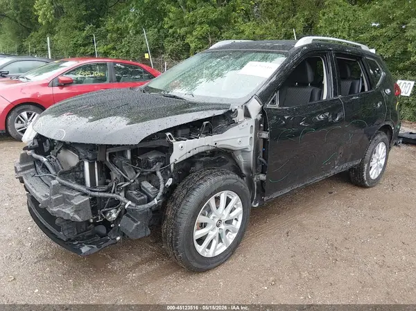 KNMAT2MVXHP548068 2017 NISSAN ROGUE - Image 2