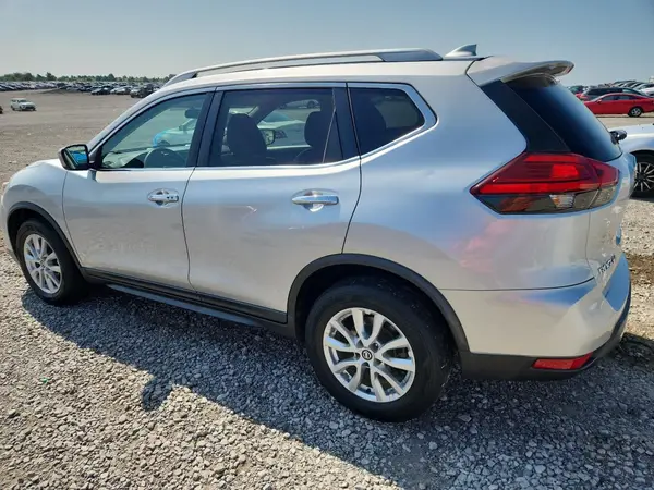 KNMAT2MVXHP557076 2017 NISSAN ROGUE - Image 2