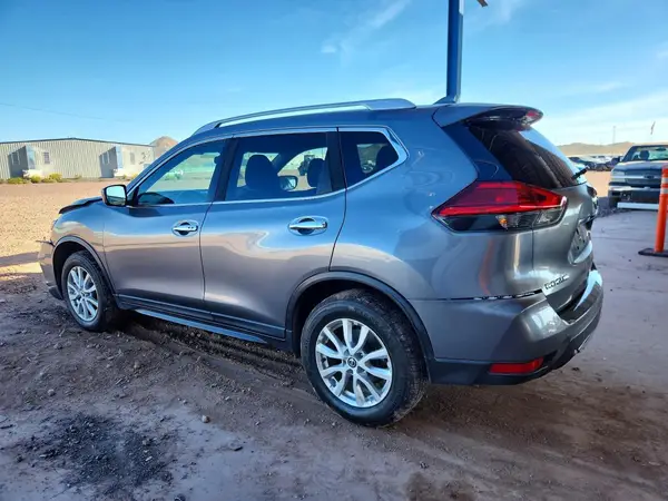 KNMAT2MVXHP557420 2017 NISSAN ROGUE - Image 2