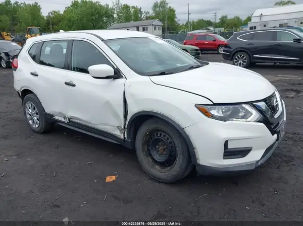 KNMAT2MVXHP561788 2017 NISSAN ROGUE - Image 1