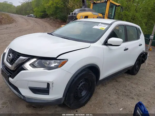KNMAT2MVXHP561791 2017 NISSAN ROGUE - Image 2