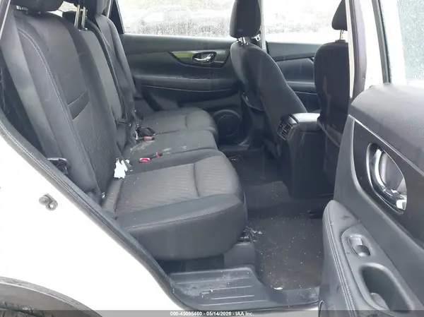 KNMAT2MVXHP561791 2017 NISSAN ROGUE - Image 8