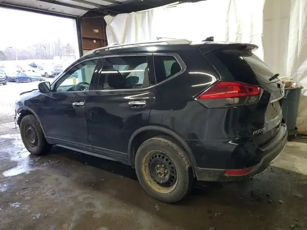 KNMAT2MVXHP562830 2017 NISSAN ROGUE - Image 2