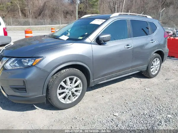 KNMAT2MVXHP567512 2017 NISSAN ROGUE - Image 2