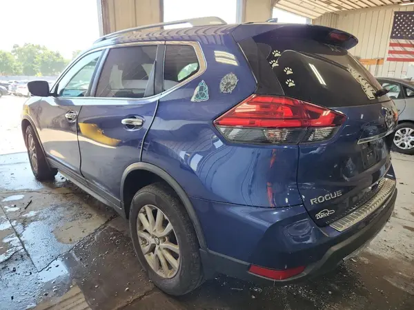 KNMAT2MVXHP567848 2017 NISSAN ROGUE - Image 2