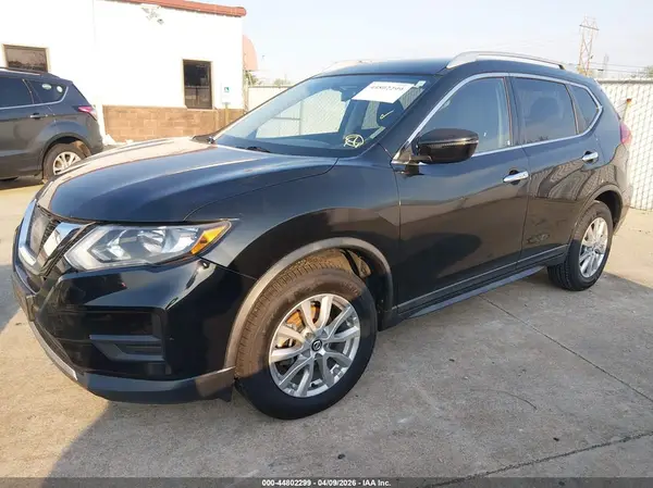 KNMAT2MVXHP575125 2017 NISSAN ROGUE - Image 2