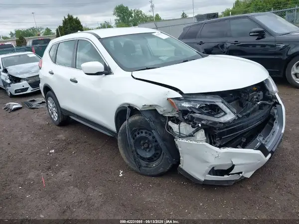KNMAT2MVXHP577084 2017 NISSAN ROGUE - Image 1