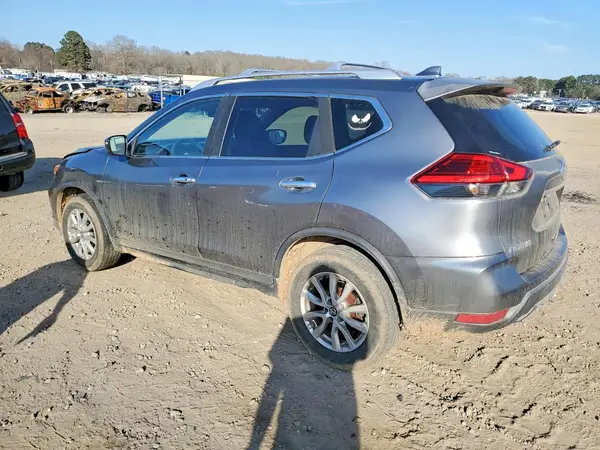 KNMAT2MVXHP579479 2017 NISSAN ROGUE - Image 2