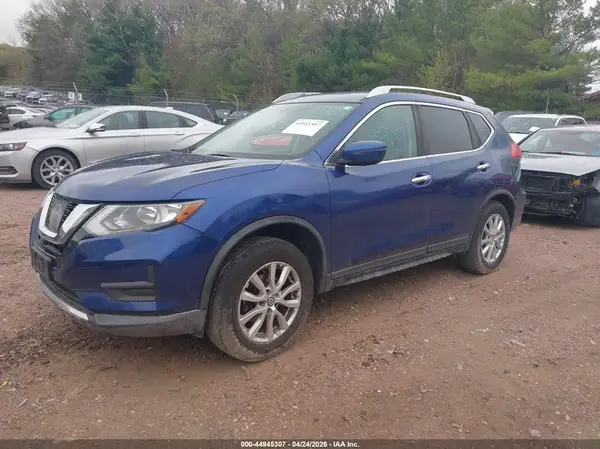 KNMAT2MVXHP580339 2017 NISSAN ROGUE - Image 2