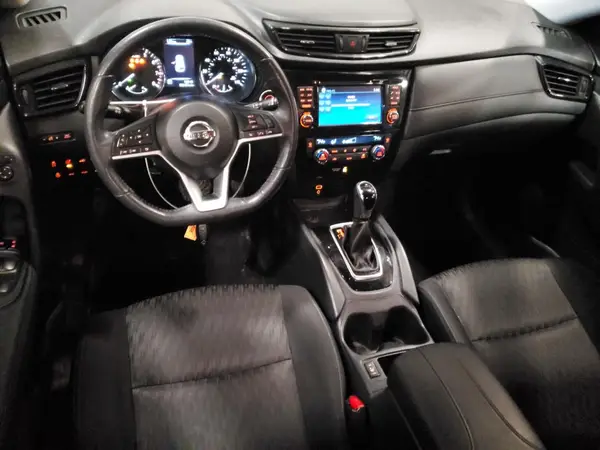 KNMAT2MVXHP583841 2017 NISSAN ROGUE - Image 8