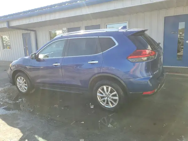 KNMAT2MVXHP584780 2017 NISSAN ROGUE - Image 2