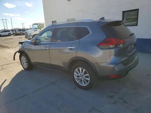 KNMAT2MVXHP584908 2017 NISSAN ROGUE - Image 2