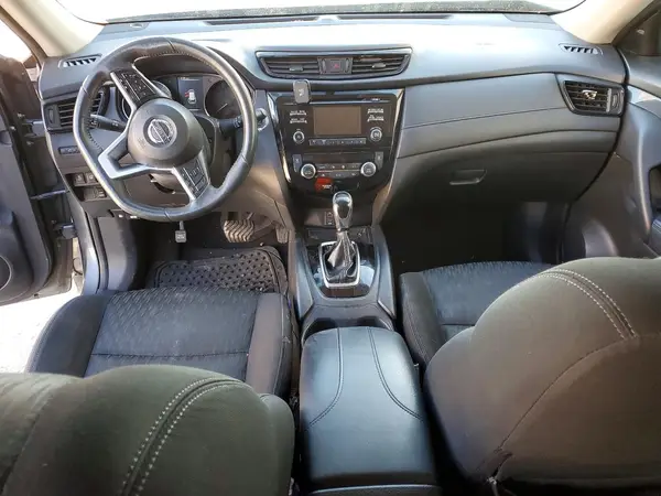 KNMAT2MVXHP584908 2017 NISSAN ROGUE - Image 8