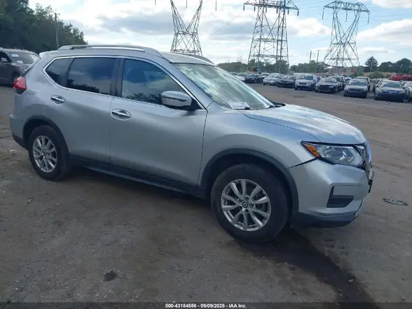 KNMAT2MVXHP585072 2017 NISSAN ROGUE - Image 1
