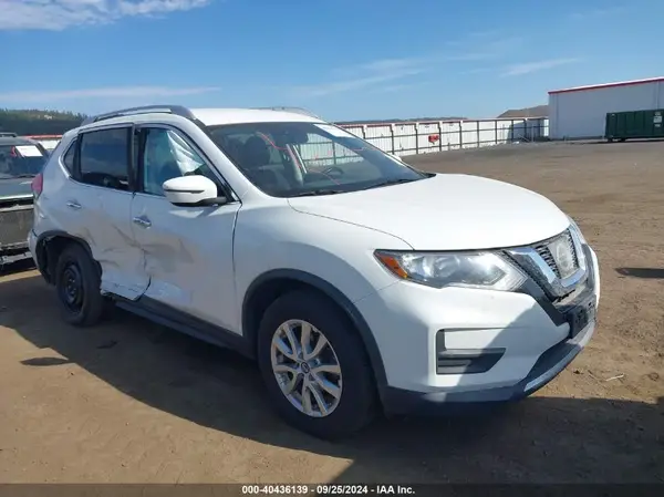 KNMAT2MVXHP585735 2017 NISSAN ROGUE - Image 1