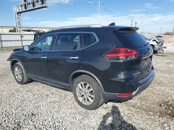 KNMAT2MVXHP587856 2017 NISSAN ROGUE - Image 2