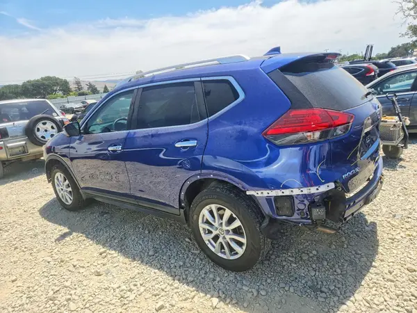 KNMAT2MVXHP588764 2017 NISSAN ROGUE - Image 2