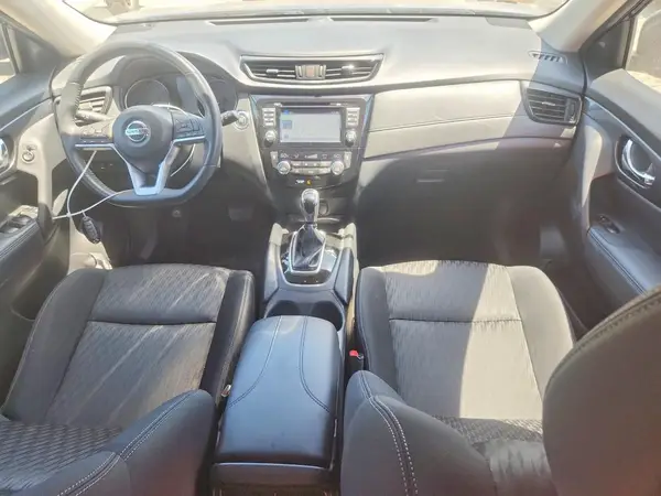 KNMAT2MVXHP588764 2017 NISSAN ROGUE - Image 8