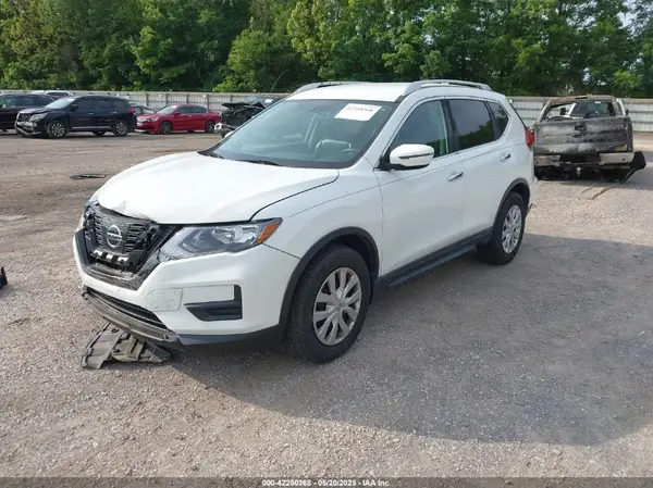 KNMAT2MVXHP590367 2017 NISSAN ROGUE - Image 2