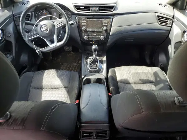KNMAT2MVXHP595682 2017 NISSAN ROGUE - Image 8