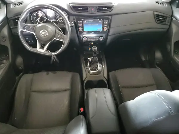 KNMAT2MVXHP597934 2017 NISSAN ROGUE - Image 8