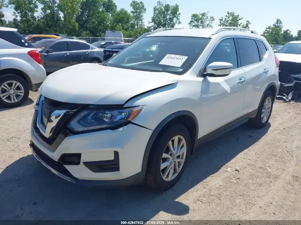 KNMAT2MVXHP599487 2017 NISSAN ROGUE - Image 2