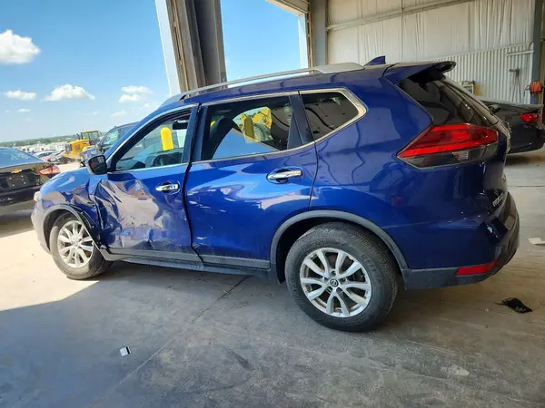 KNMAT2MVXHP602307 2017 NISSAN ROGUE - Image 2