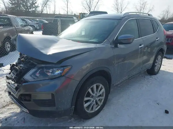 KNMAT2MVXHP607426 2017 NISSAN ROGUE - Image 2
