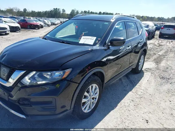 KNMAT2MVXHP608270 2017 NISSAN ROGUE - Image 2